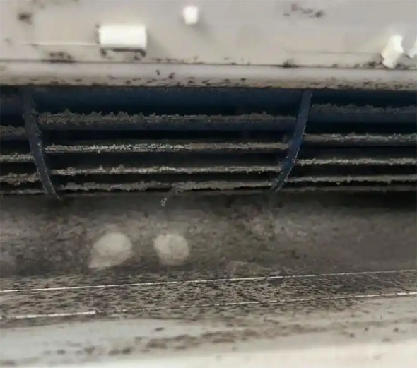 句容空调吹的风有股烧焦味是怎么回事